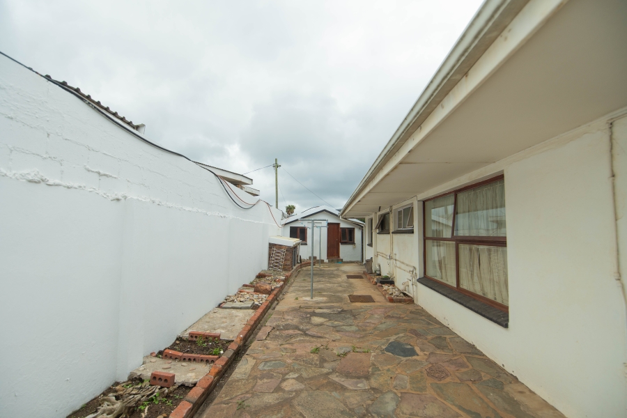 4 Bedroom Property for Sale in Humewood Eastern Cape